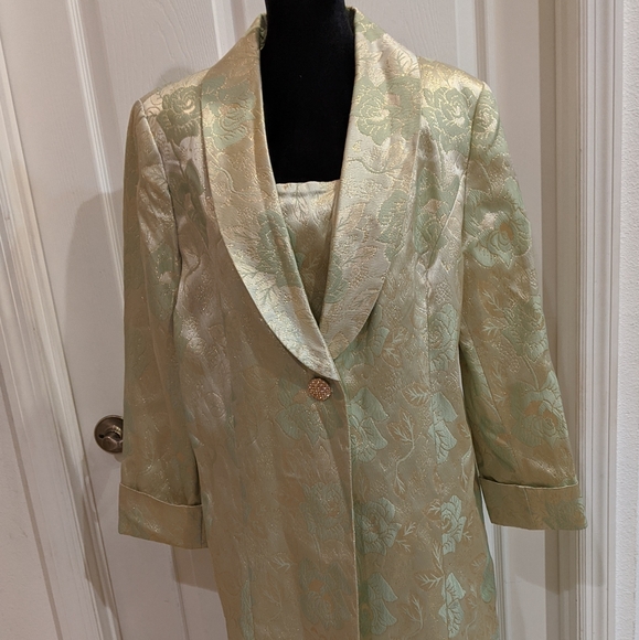 K B Stella Louise Roy Other - K B Stella Louise Roy Skirt Suit Green Gold 18W